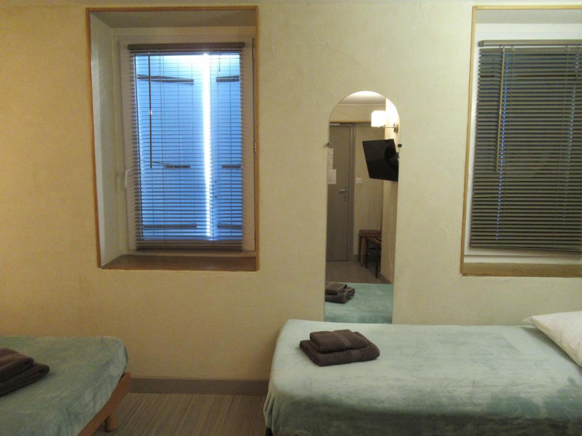 L'Auberge De L'Aygues Les Pilles ห้อง รูปภาพ